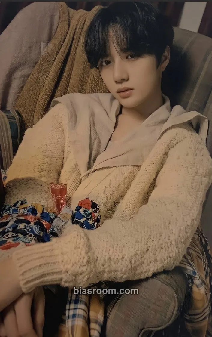 Beomgyu STILL DREAMING Photocard - TOMORROW X TOGETHER - TOMORROW X TOGETHER K-pop photocard