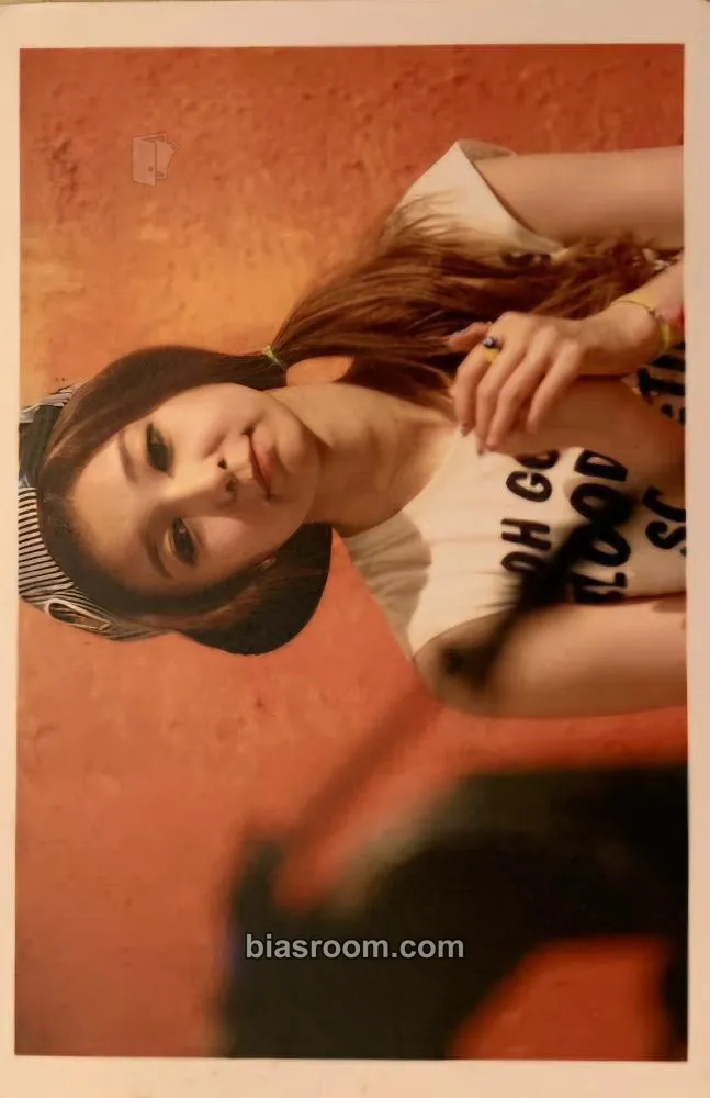 Dami Love Shake Photocard - Dreamcatcher - Dreamcatcher K-pop photocard