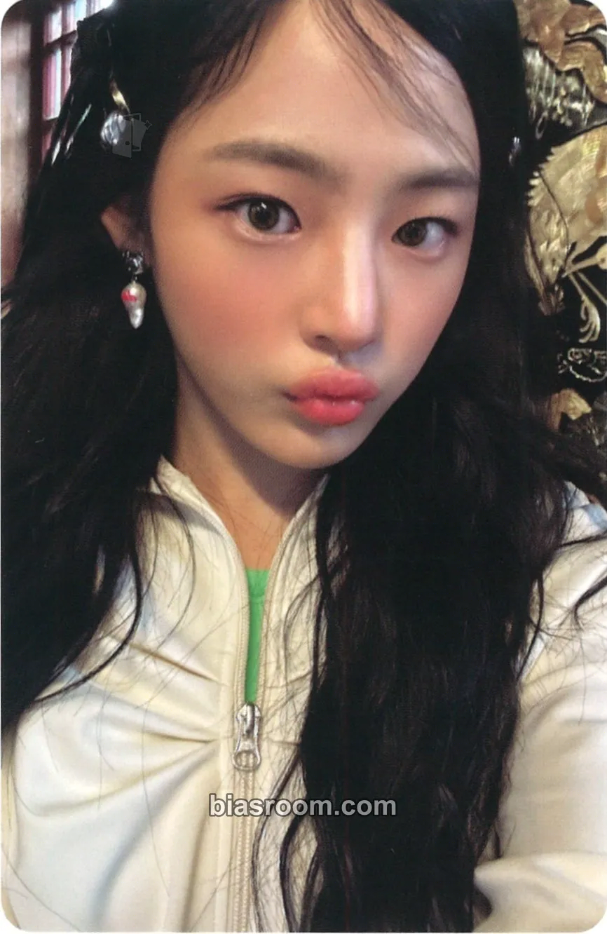 Minji NewJeans 2nd EP “Get Up” Photocard - NewJeans - NewJeans K-pop photocard
