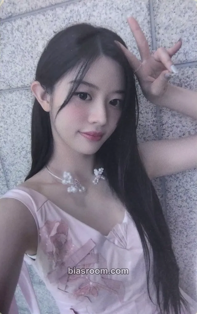 Minju 2025 GLITTER DAY in JAPAN Photocard - ILLIT - ILLIT K-pop photocard