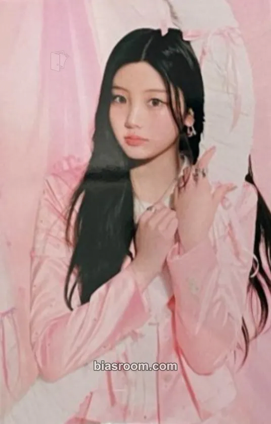 Wonhee 2025 GLITTER DAY in JAPAN Photocard - ILLIT - ILLIT K-pop photocard
