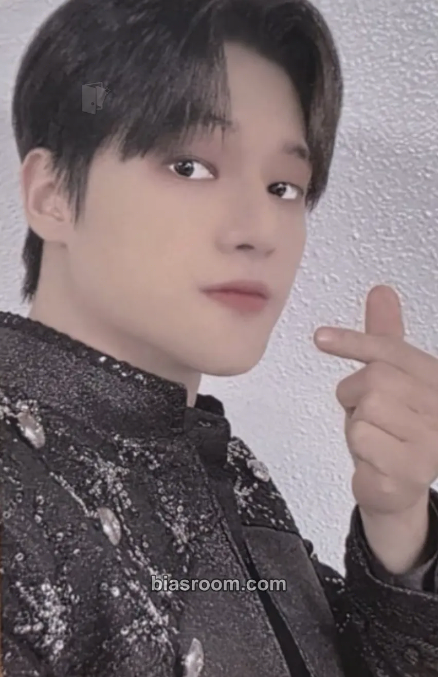 Wooyoung In Your Fantasy World Tour 2025 - 2026 Photocard - ATEEZ - ATEEZ K-pop photocard