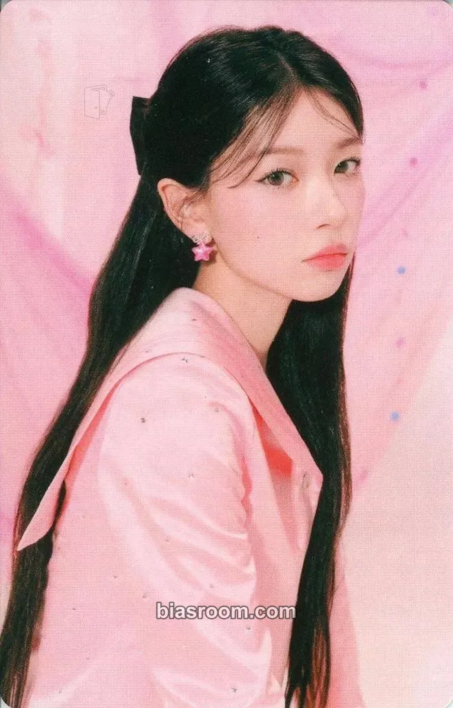 Moka 2025 GLITTER DAY in JAPAN Photocard - ILLIT - ILLIT K-pop photocard