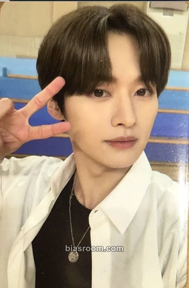 Lee Know In Life Photocard - Stray Kids - Stray Kids K-pop photocard
