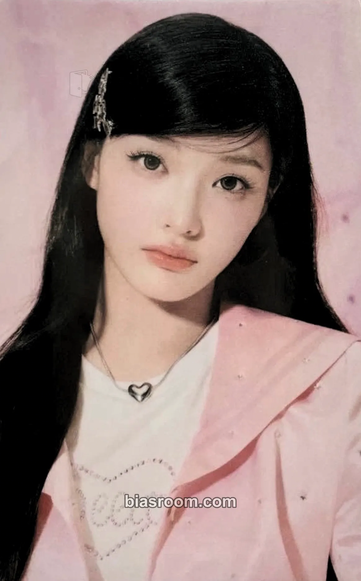 Iroha 2025 GLITTER DAY in JAPAN Photocard - ILLIT - ILLIT K-pop photocard