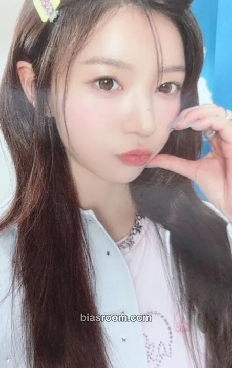 Moka 2025 GLITTER DAY in SEOUL Photocard - ILLIT - ILLIT K-pop photocard