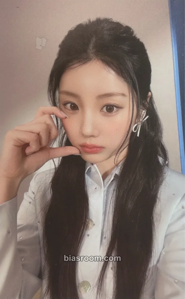 ILLIT - Wonhee - 2025 GLITTER DAY in SEOUL Event t-shirt merch photocard pink version