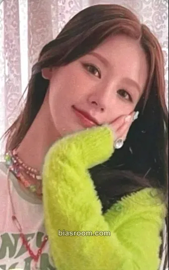 Miyeon MY Photocard - i-dle - i-dle K-pop photocard