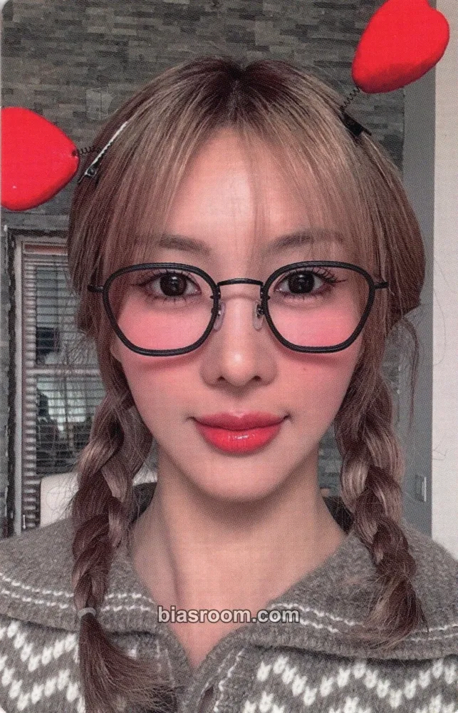 Yoohyeon My Christmas Sweet Love Photocard - Dreamcatcher - Dreamcatcher K-pop photocard