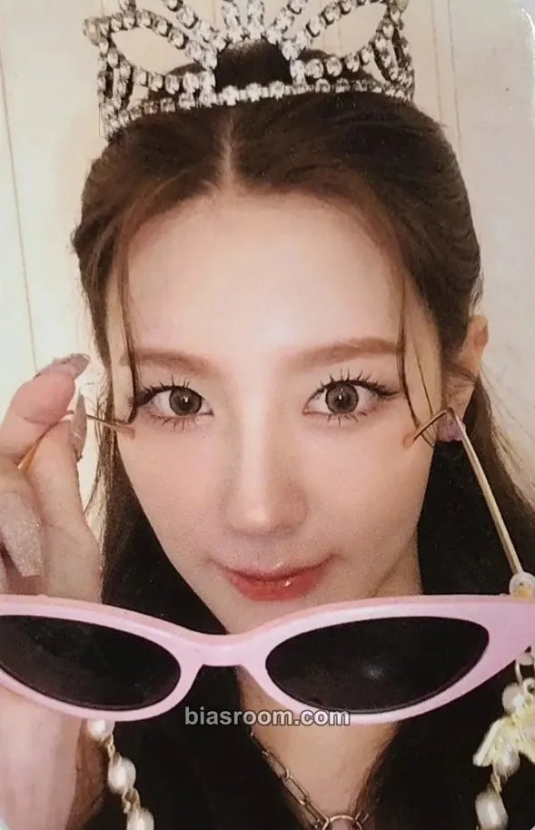 Miyeon MY Photocard - i-dle - i-dle K-pop photocard
