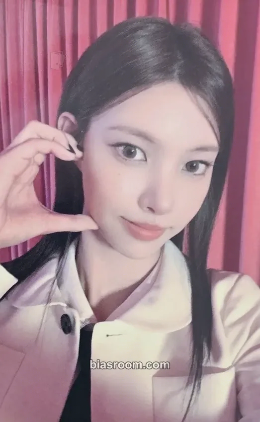 Yunah I'LL LIKE YOU Photocard - ILLIT - ILLIT K-pop photocard