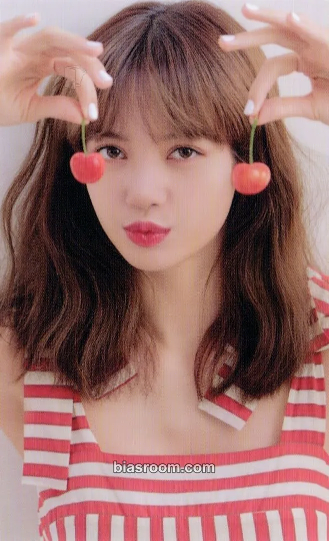 Lisa 2020 WELCOMING COLLECTION Photocard - BLACKPINK - BLACKPINK K-pop photocard
