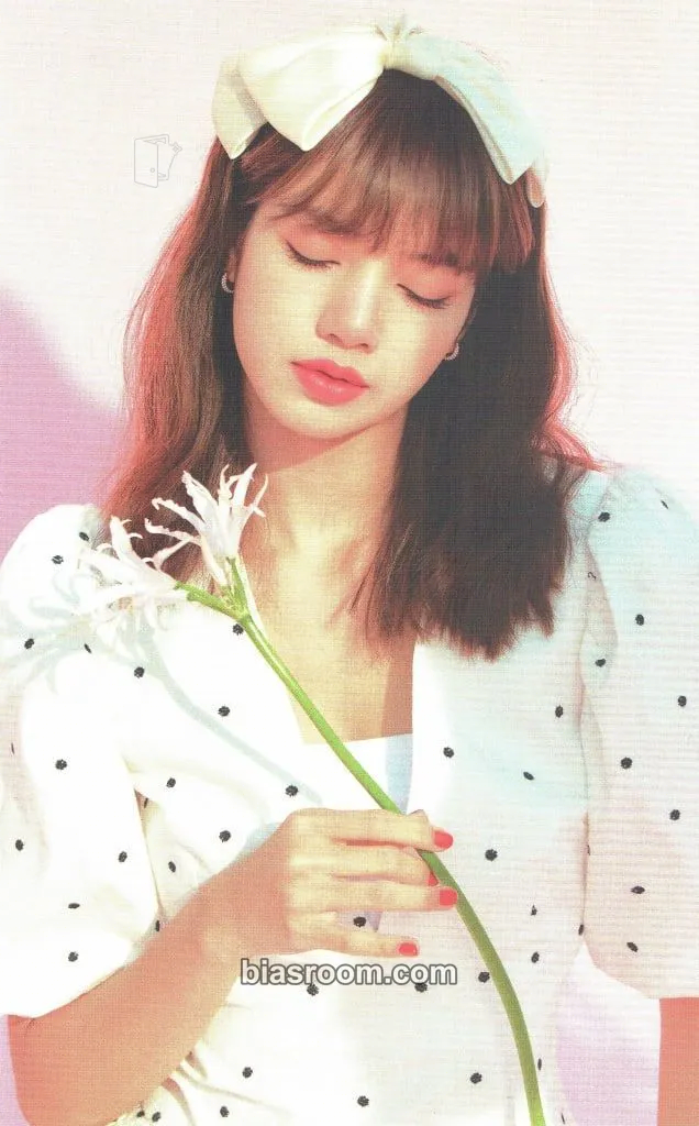 Lisa 2020 WELCOMING COLLECTION Photocard - BLACKPINK - BLACKPINK K-pop photocard