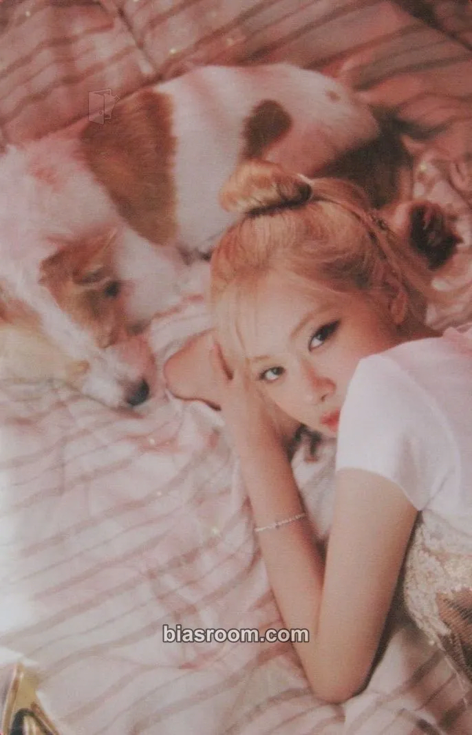 Rosé Rosé - Season’s Greetings: From HANK & ROSÉ To You 2024 Photocard - BLACKPINK - BLACKPINK K-pop photocard