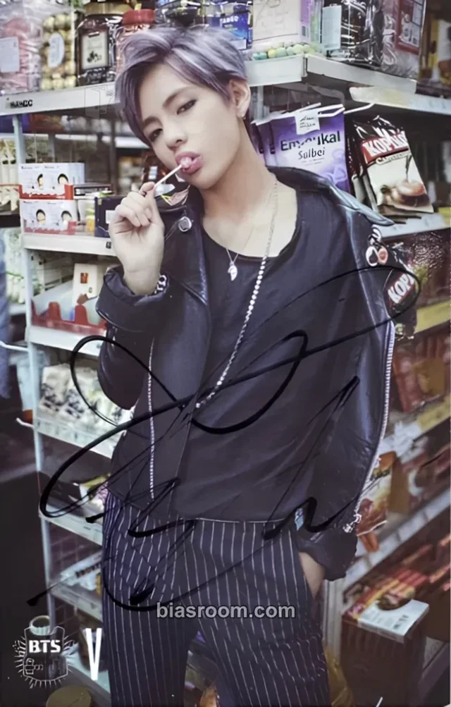 BTS - V - Dark & Wild Album taiwan press