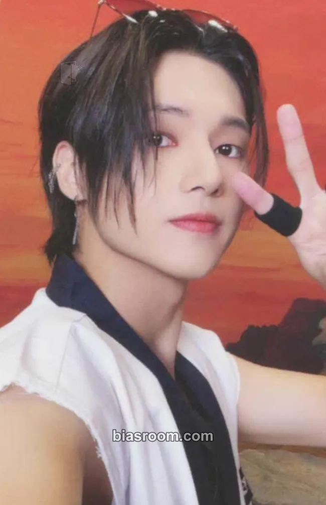 Wooyoung THE WORLD EP.FIN : WILL Photocard - ATEEZ - ATEEZ K-pop photocard