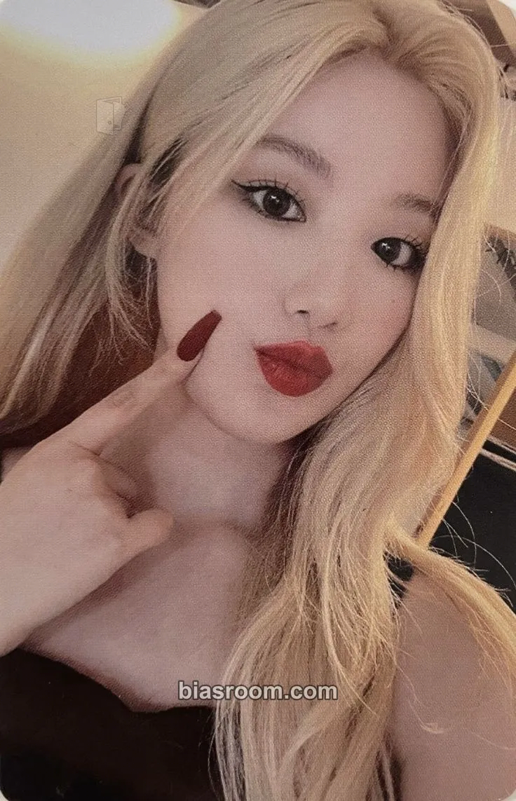 Shuhua I Love Photocard - i-dle - i-dle K-pop photocard