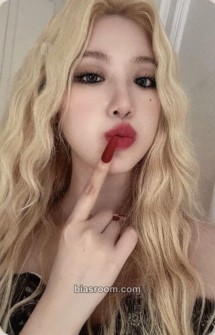 Shuhua I Love Photocard - i-dle - i-dle K-pop photocard