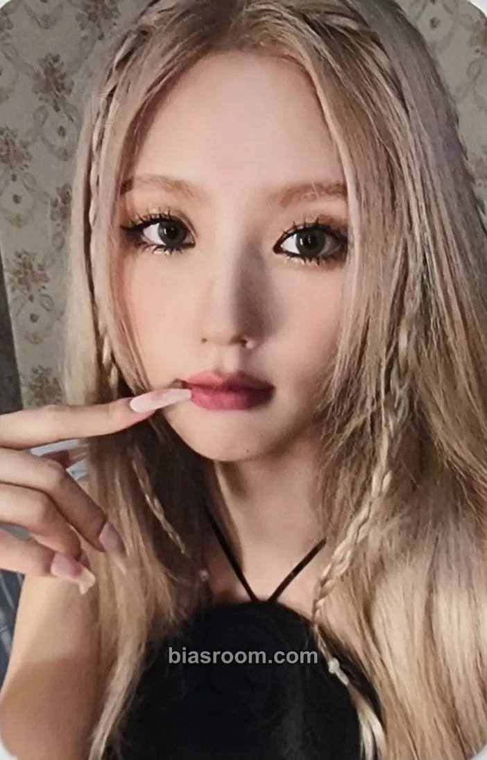 Miyeon I Love Photocard - i-dle - i-dle K-pop photocard