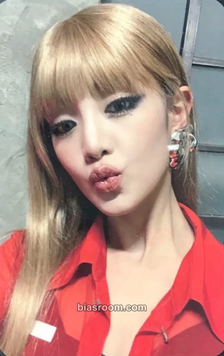 Minnie I Love Photocard - i-dle - i-dle K-pop photocard