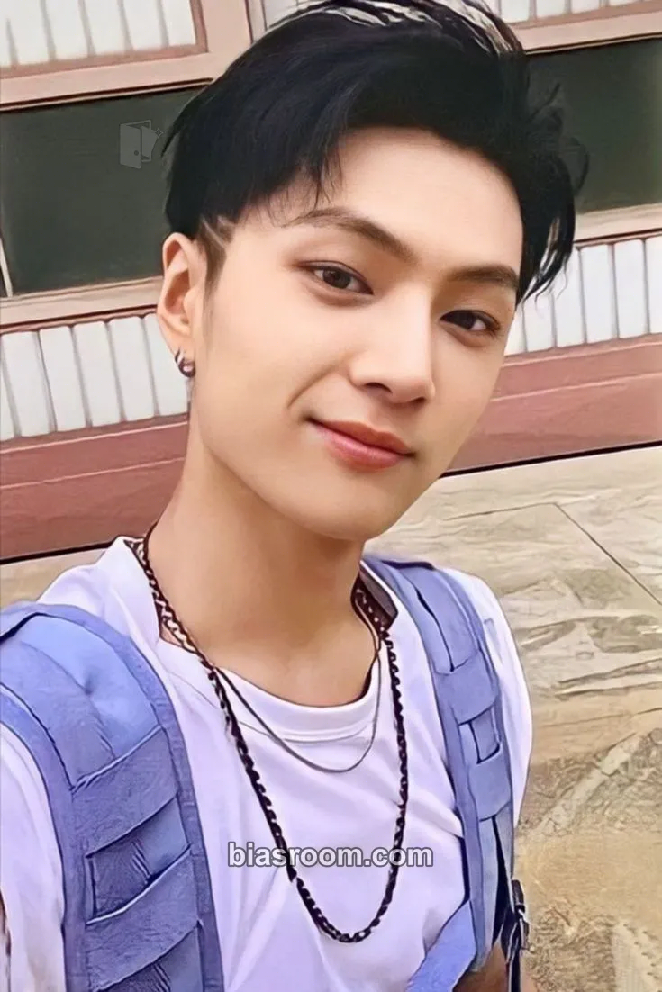Jay MANIFESTO: DAY 1 Photocard - ENHYPEN - ENHYPEN K-pop photocard
