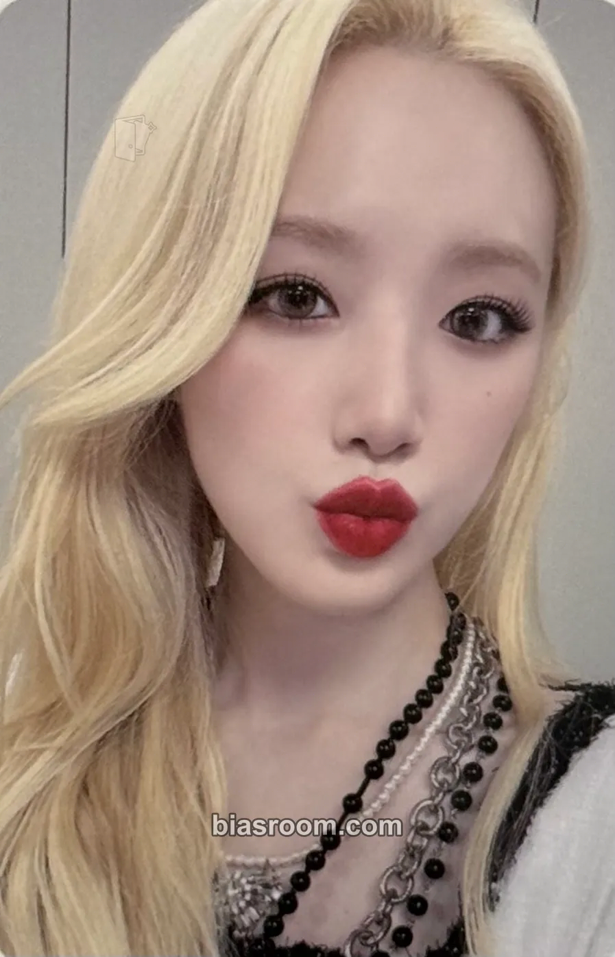 Shuhua I Love Photocard - i-dle - i-dle K-pop photocard