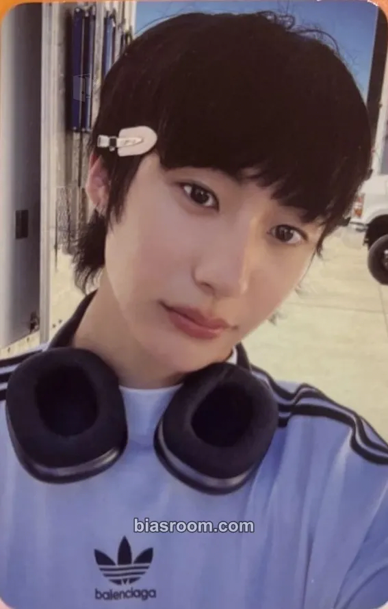 Anton Get A Guitar Photocard - RIIZE - RIIZE K-pop photocard