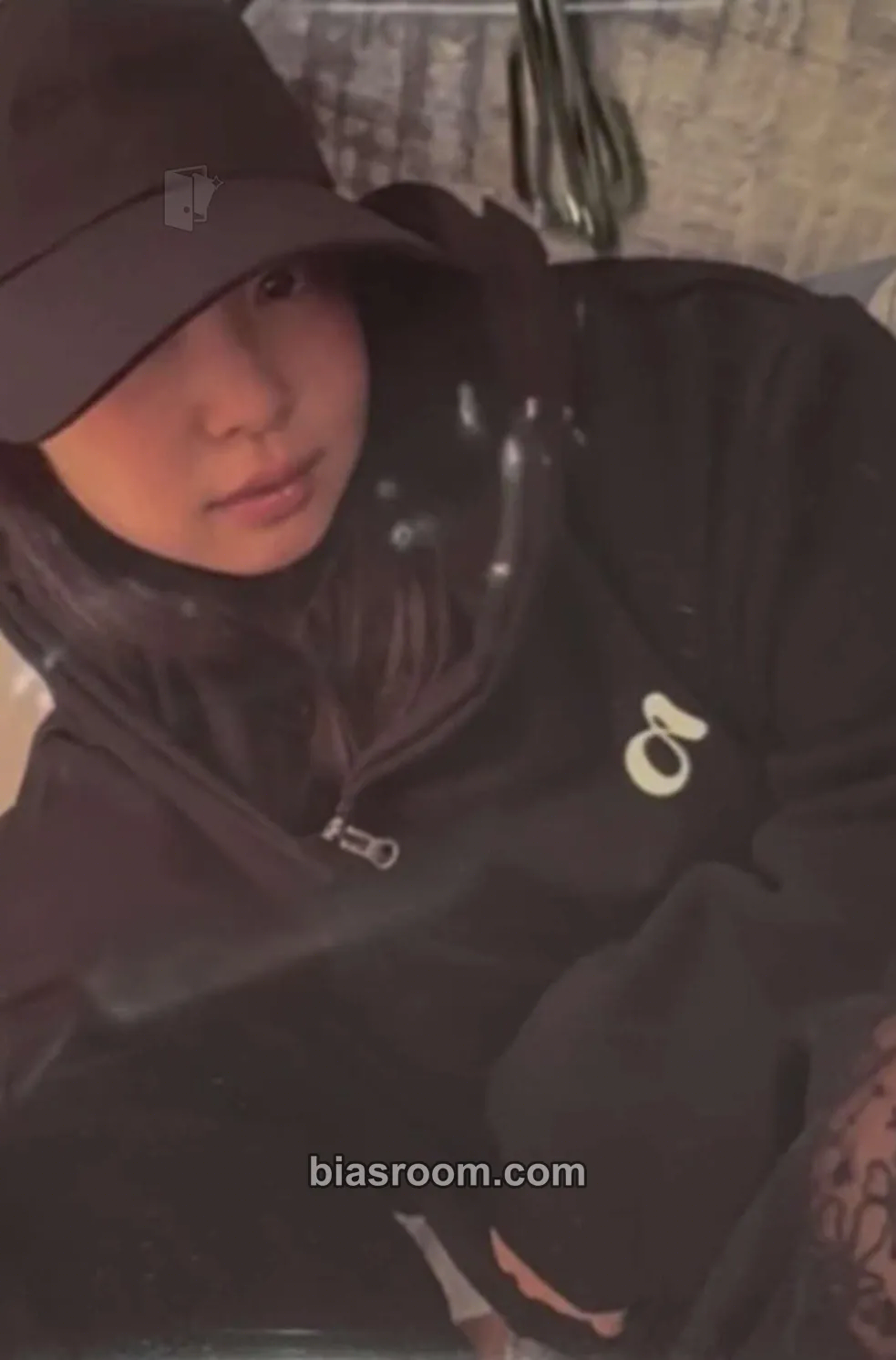 Jennie Jennie OA 'ZEN SERIF' Merch Photocard - BLACKPINK - BLACKPINK K-pop photocard