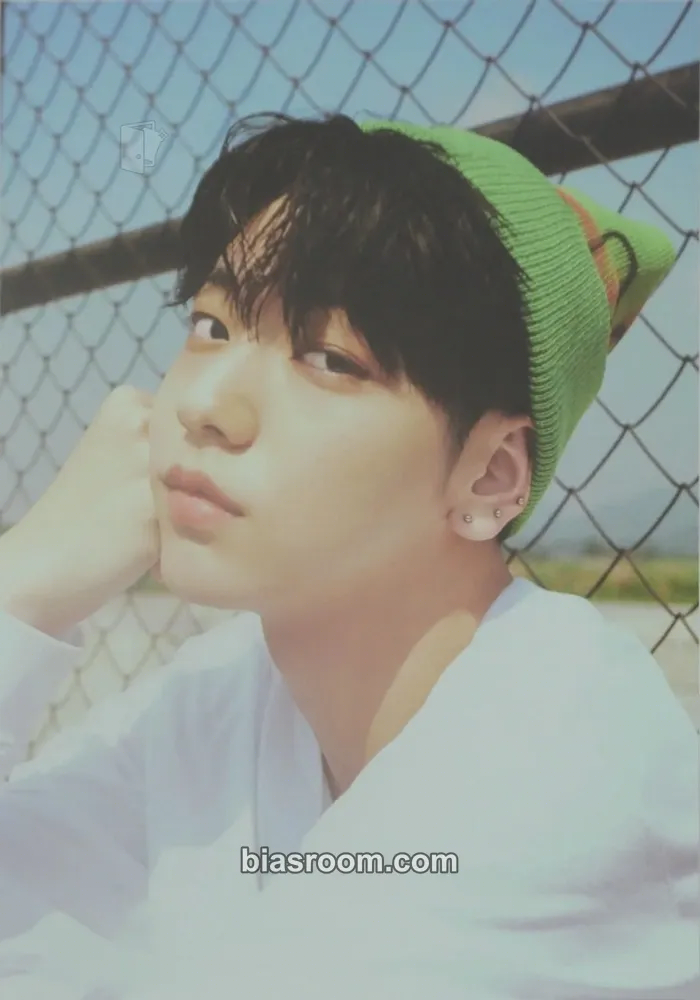 Soobin The Chaos Chapter: Fight or Escape Photocard - TOMORROW X TOGETHER - TOMORROW X TOGETHER K-pop photocard