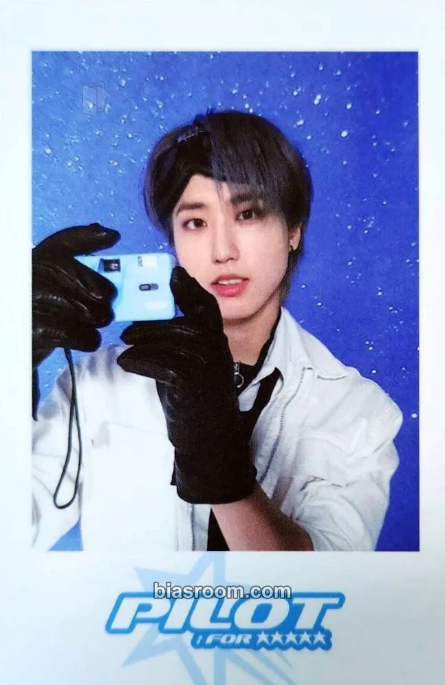 HAN 3rd Fanmeeting - Pilot for 5 Star Photocard - Stray Kids - Stray Kids K-pop photocard