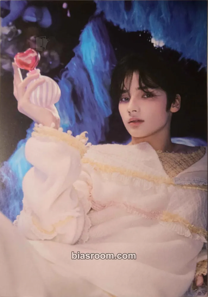 Huening Kai The Name Chapter: Temptation Photocard - TOMORROW X TOGETHER - TOMORROW X TOGETHER K-pop photocard