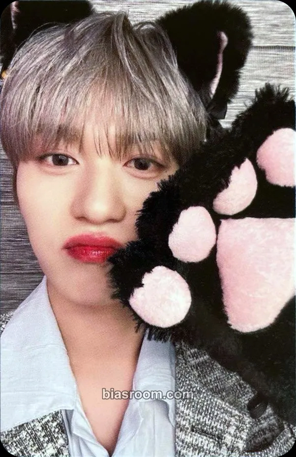 Keonhee La Dolce Vita Photocard - ONEUS - ONEUS K-pop photocard