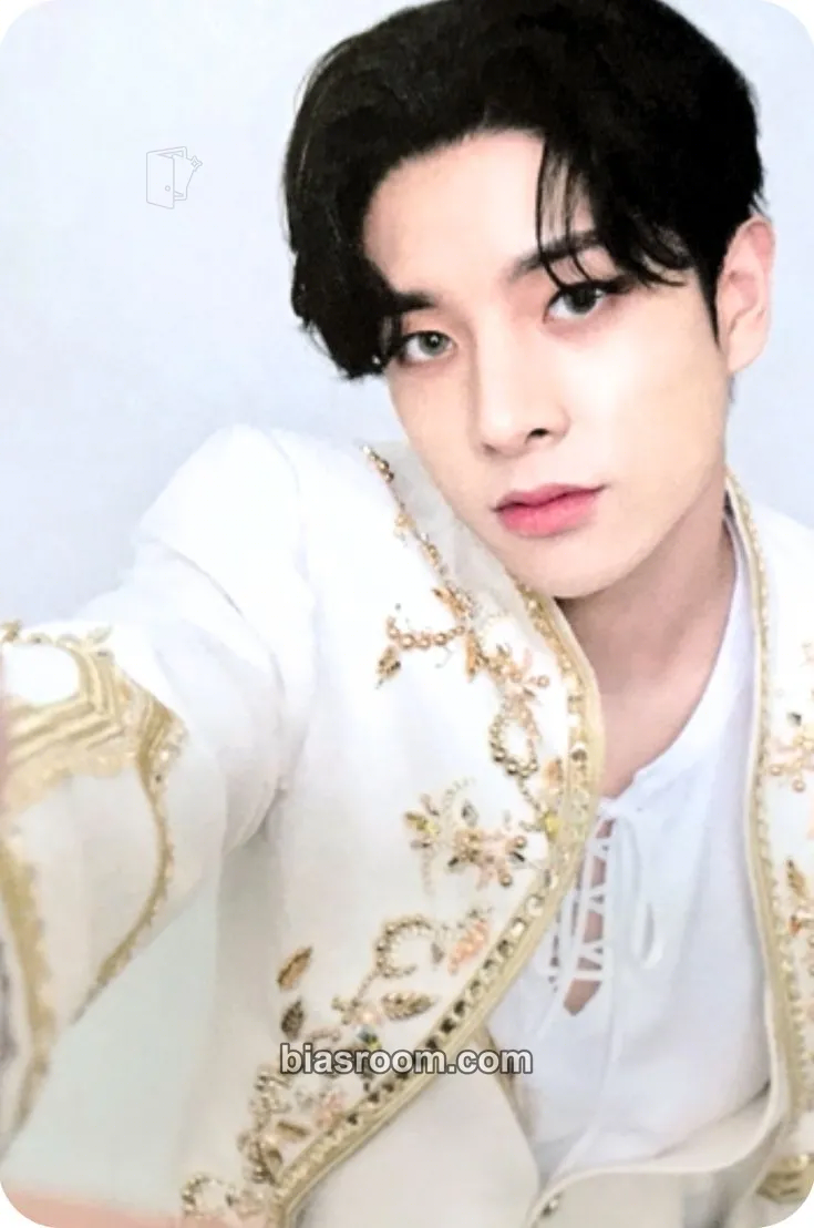 Jake World Tour 'Manifesto' Photocard - ENHYPEN - ENHYPEN K-pop photocard