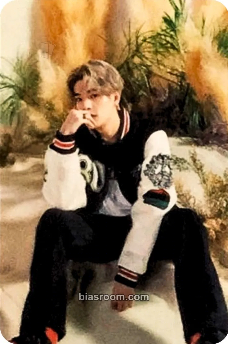 Jake World Tour 'Manifesto' Photocard - ENHYPEN - ENHYPEN K-pop photocard