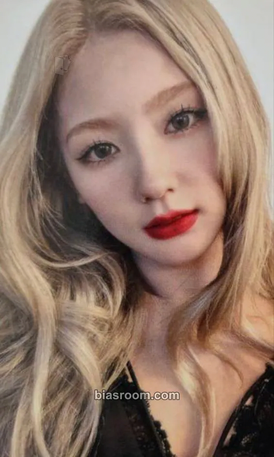 Miyeon I Love Photocard - i-dle - i-dle K-pop photocard