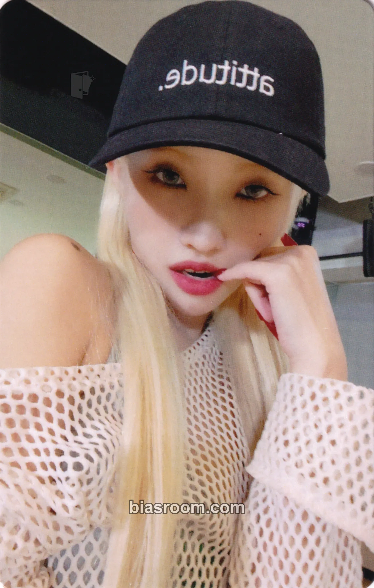 Soyeon I Love Photocard - i-dle - i-dle K-pop photocard
