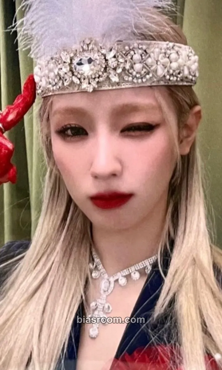Miyeon 2022 M Countdown Girl Power Photocard - i-dle - i-dle K-pop photocard