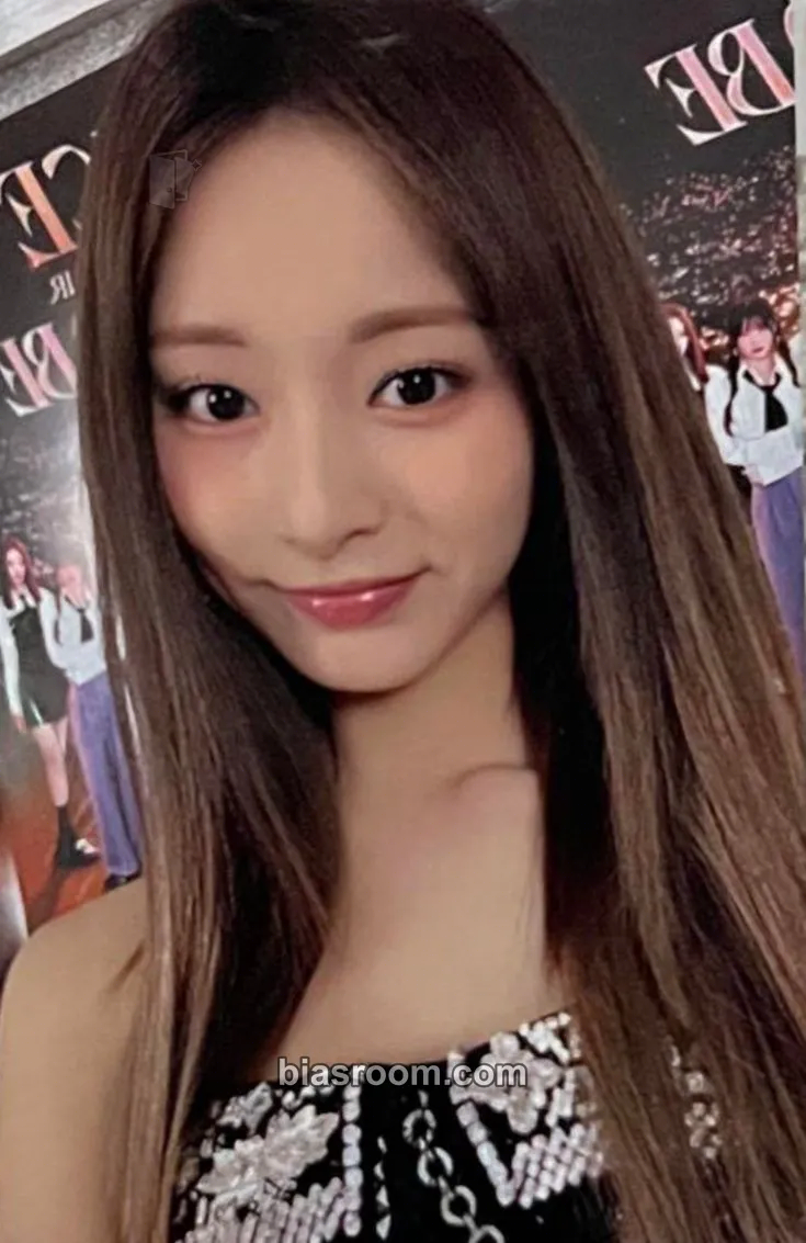 Tzuyu 5th World Tour Ready To Be in Seoul DVD Photocard - TWICE - TWICE K-pop photocard