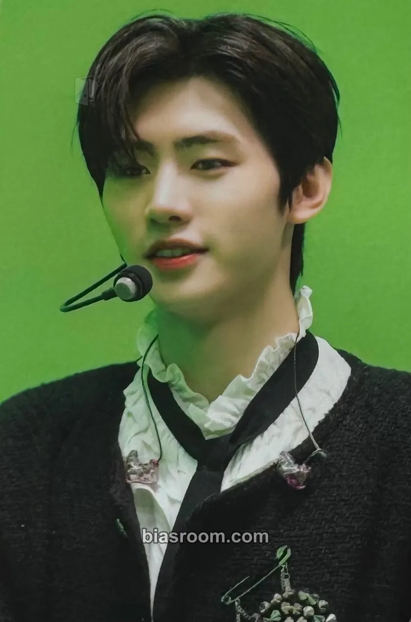 Sunghoon ENHYPEN - DICON DFESTA OFFICIAL MINI EDITION PHOTOBOOK Photocard - ENHYPEN - ENHYPEN K-pop photocard