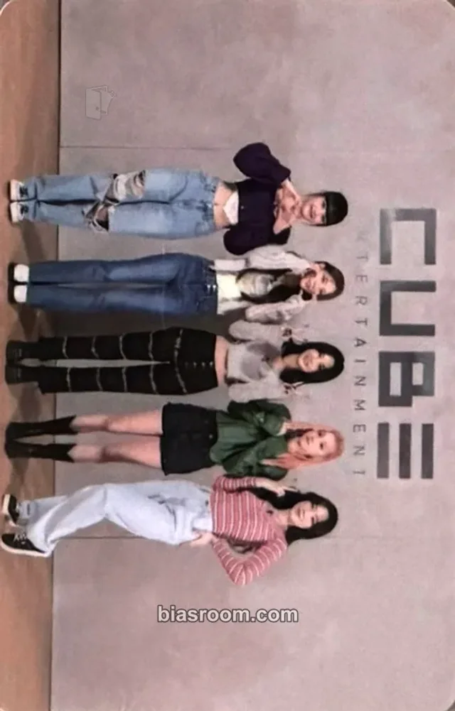 (G)I-DLE - Other donation event winner benefit horizontal non-selfie