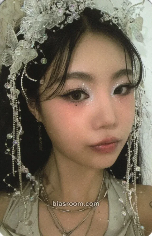 Soojin - Soojin - AGASSY Album album photocard blue version
