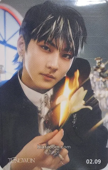 Jungwon DARK BLOOD Photocard - ENHYPEN - ENHYPEN K-pop photocard