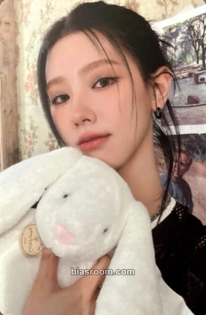 Miyeon I Feel Photocard - i-dle - i-dle K-pop photocard