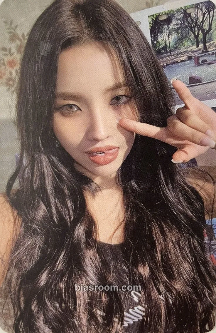 Soyeon I Feel Photocard - i-dle - i-dle K-pop photocard