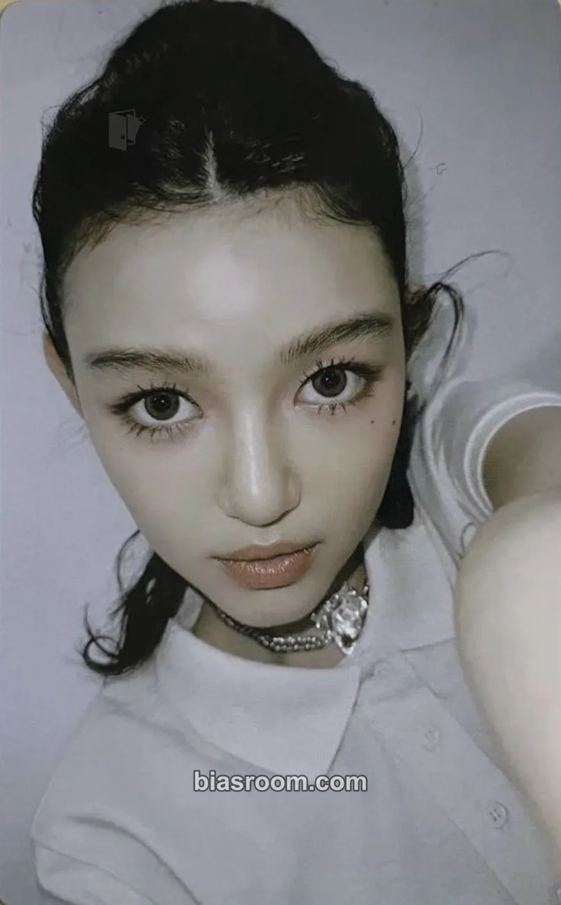 Danielle NewJeans 2nd EP “Get Up” Photocard - NewJeans - NewJeans K-pop photocard