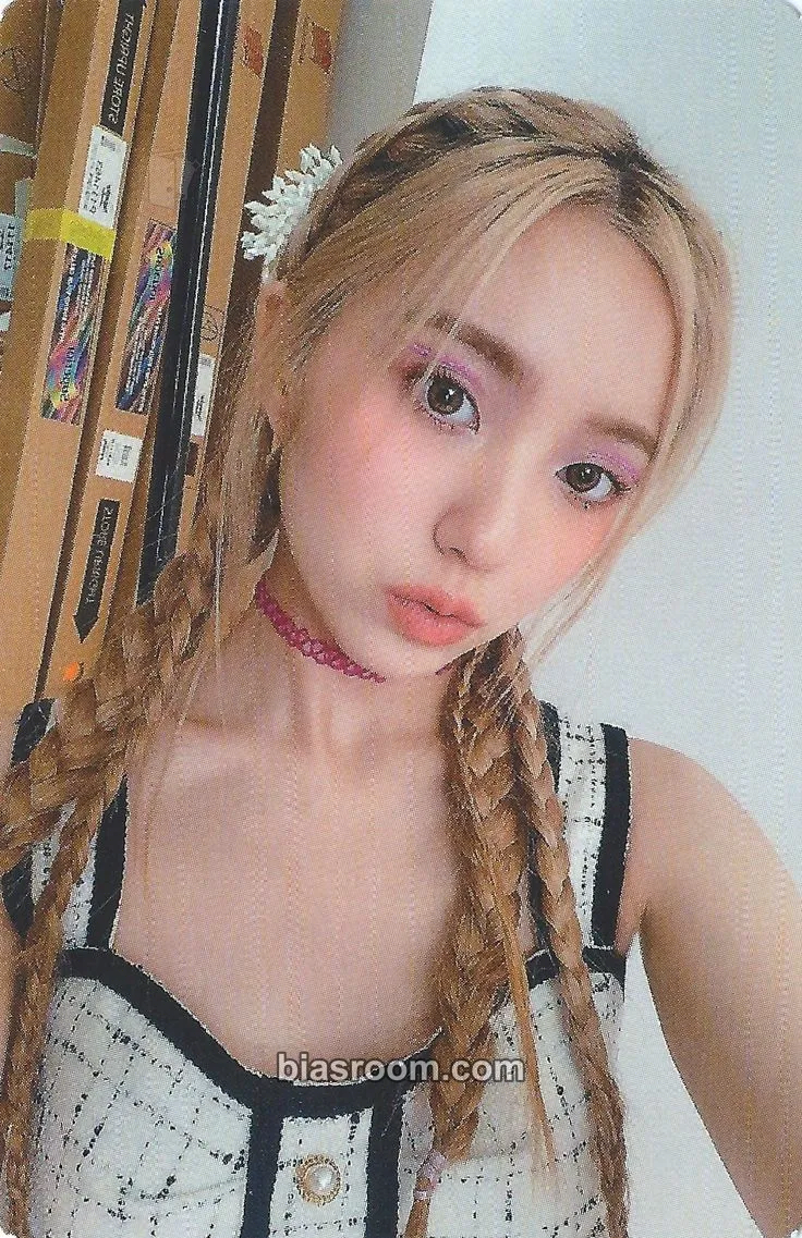 Yeseo THE STAR Magazine, August 2022 Photocard - Kep1er - Kep1er K-pop photocard