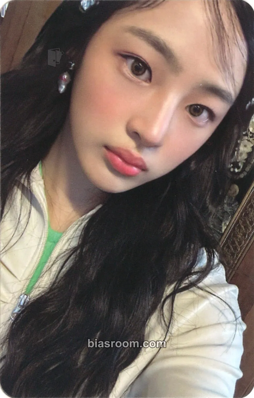 Minji NewJeans 2nd EP “Get Up” Photocard - NewJeans - NewJeans K-pop photocard