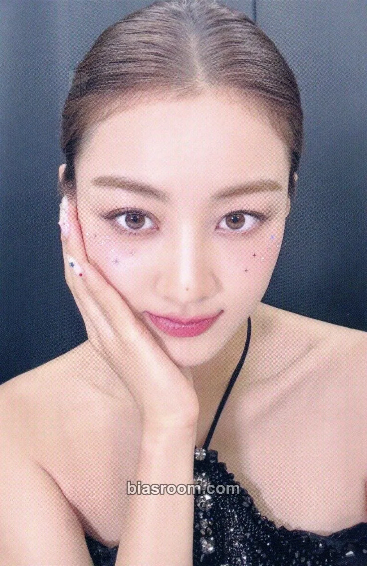 Jihyo 5th World Tour Ready To Be in Japan Special DVD Photocard - TWICE - TWICE K-pop photocard