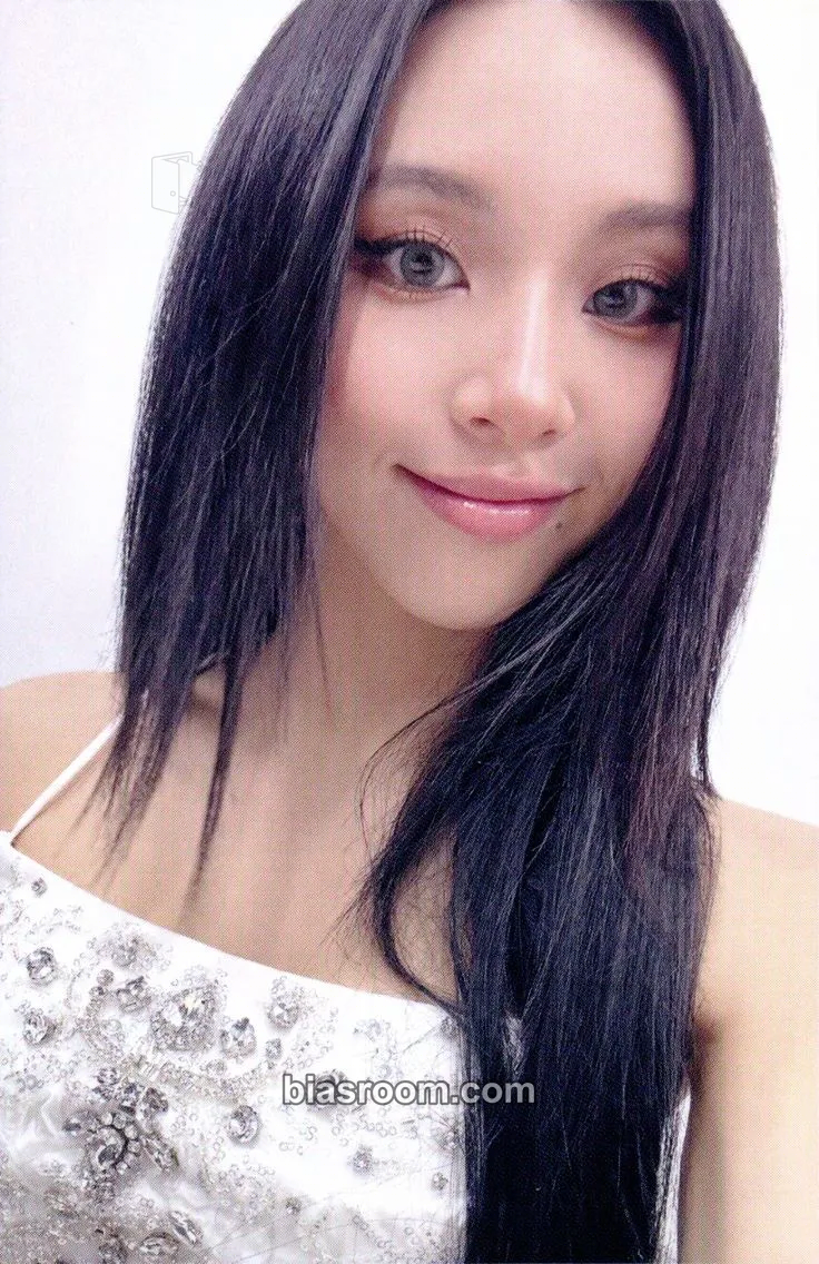 Chaeyoung 5th World Tour Ready To Be in Japan Special DVD Photocard - TWICE - TWICE K-pop photocard