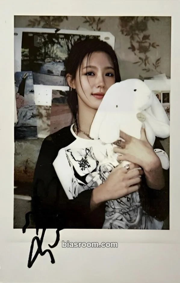 Miyeon I Feel Photocard - i-dle - i-dle K-pop photocard